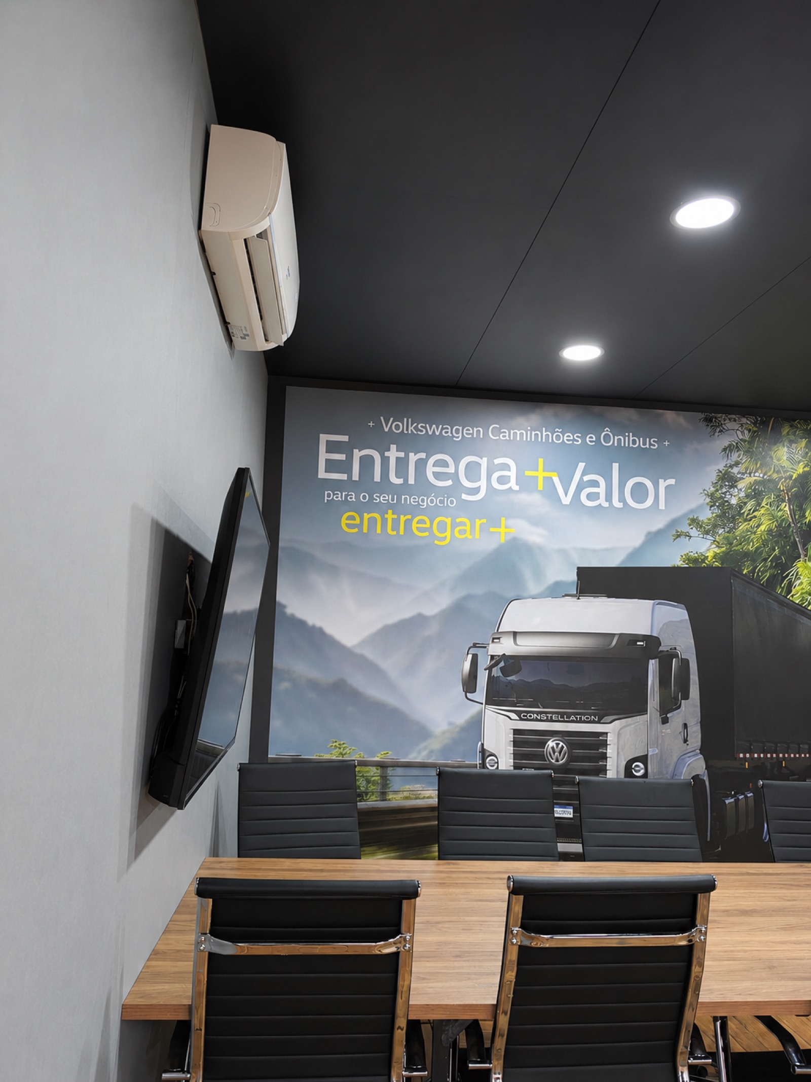 Climatização em sala de reuniões corporativa